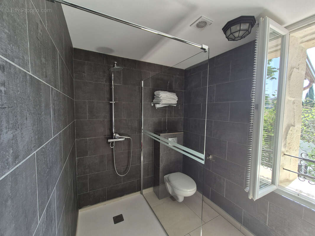 Commerce à NARBONNE