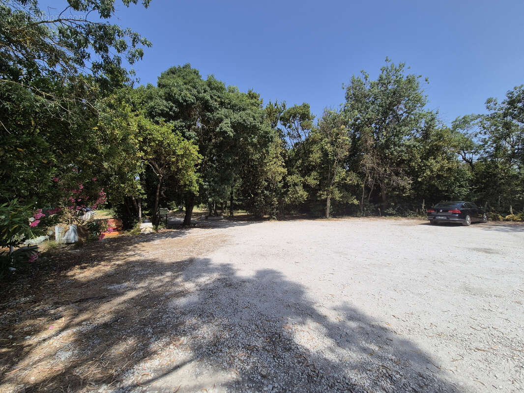 Commerce à NARBONNE