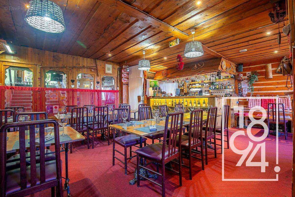 Commerce à UVERNET-FOURS