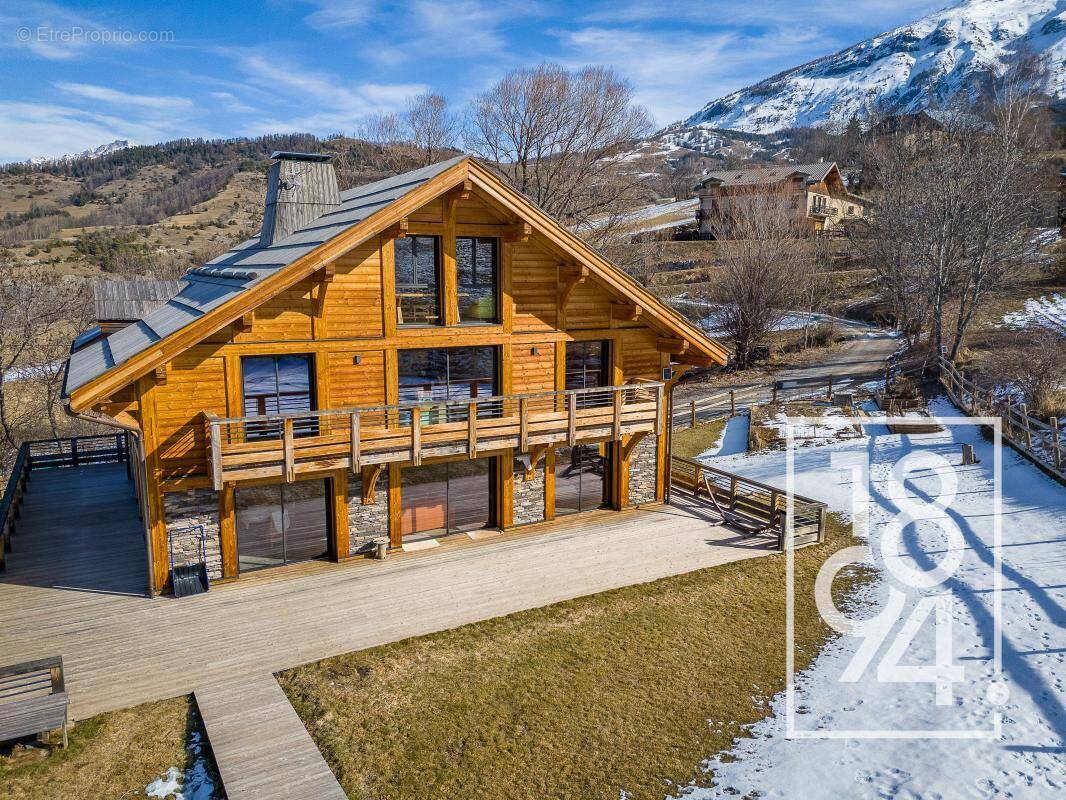 Maison à ENCHASTRAYES