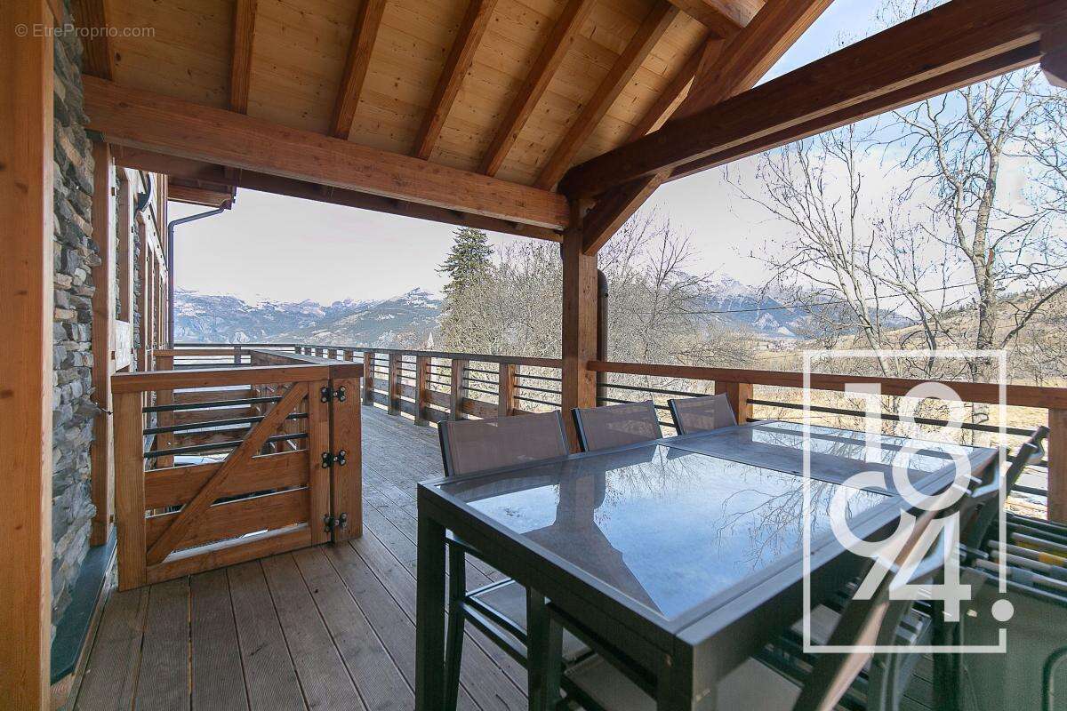 Maison à ENCHASTRAYES