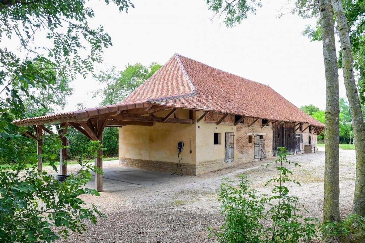 Maison à SAINT-GERMAIN-DU-BOIS