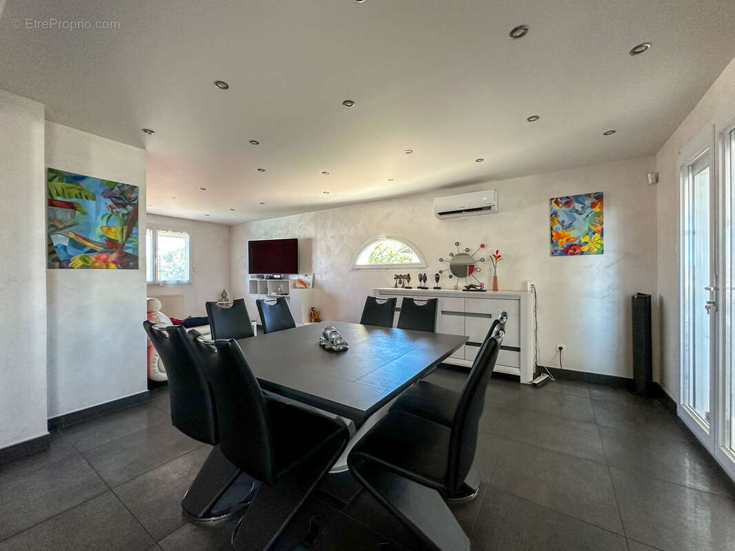 Maison à CLONAS-SUR-VAREZE