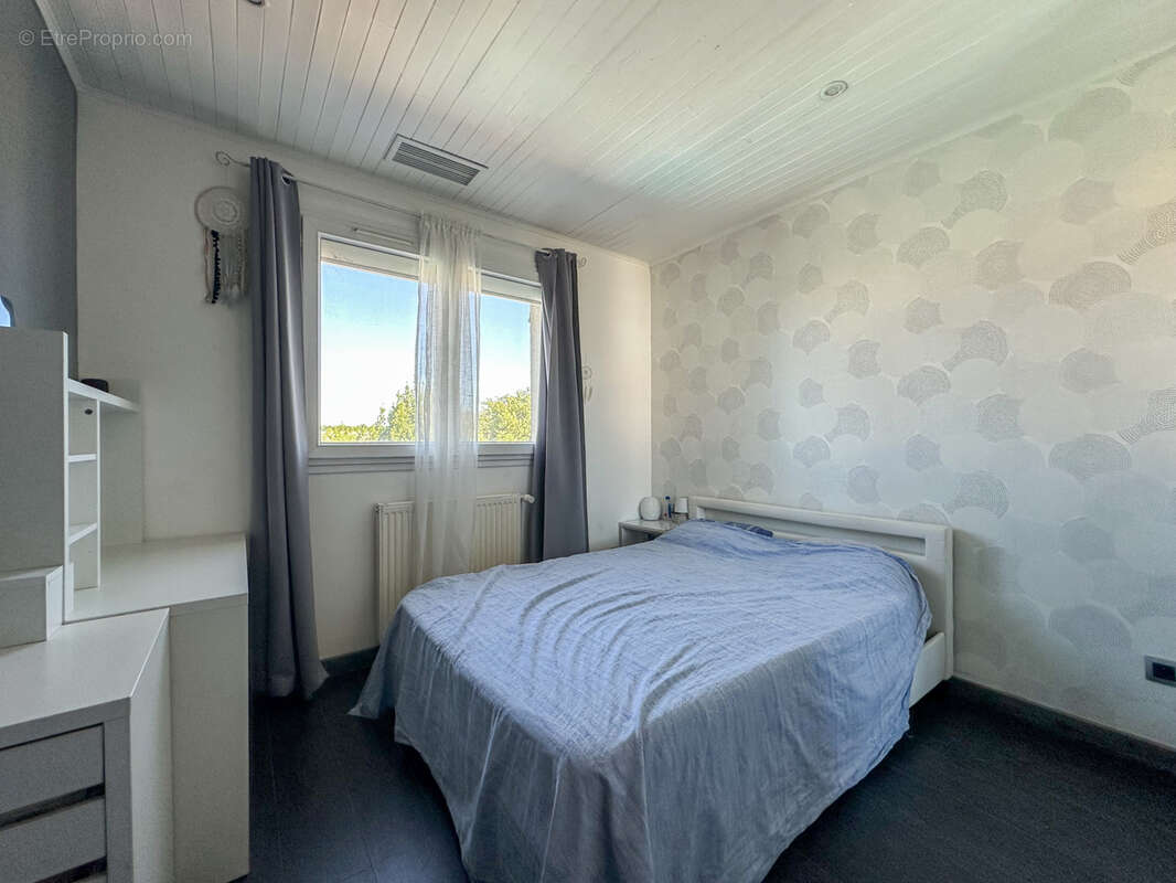 Maison à CLONAS-SUR-VAREZE