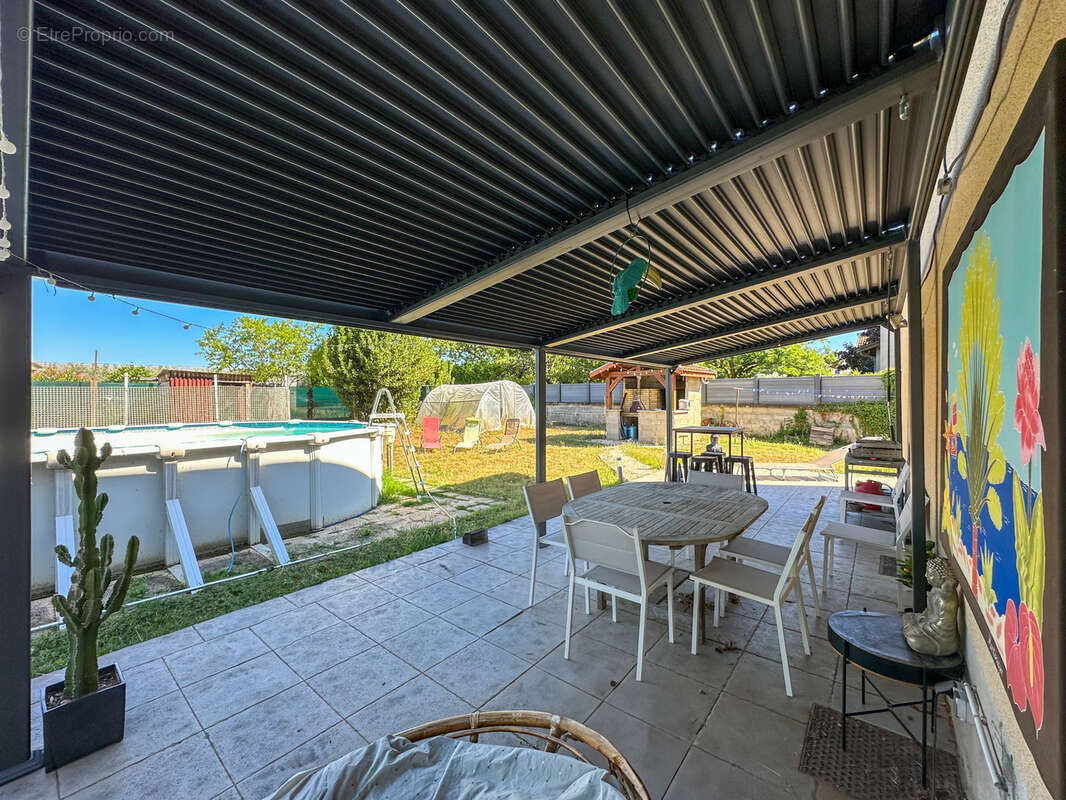 Maison à CLONAS-SUR-VAREZE