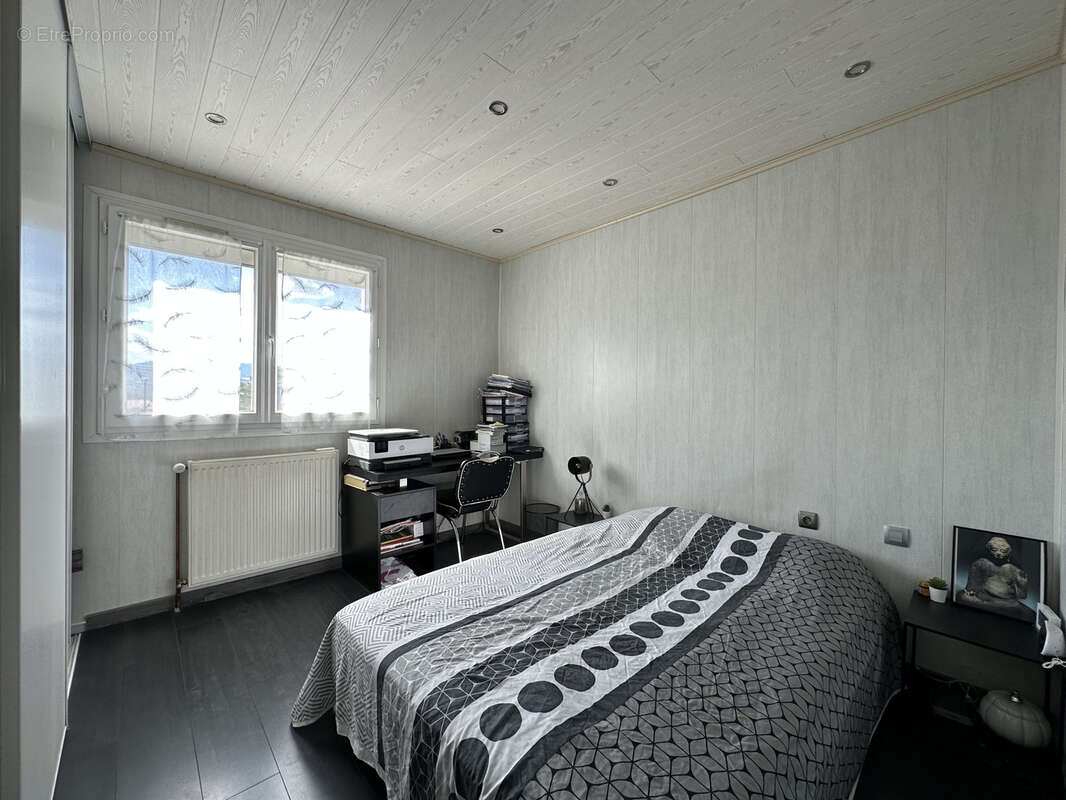 Maison à CLONAS-SUR-VAREZE