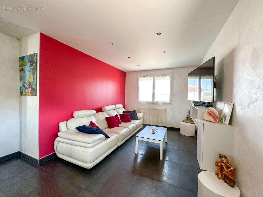 Maison à CLONAS-SUR-VAREZE