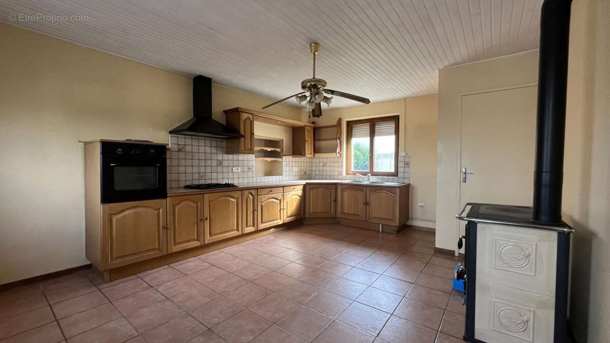 Maison à LA COMELLE