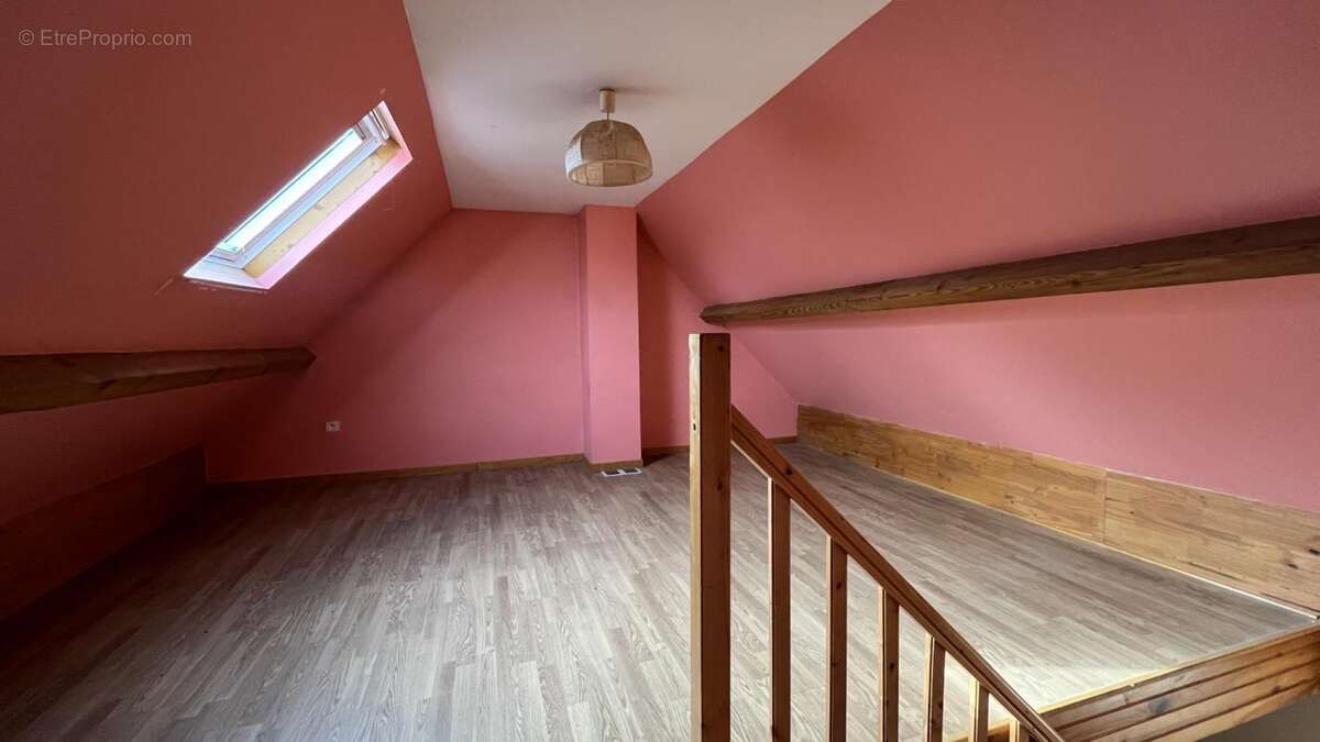 Maison à LA COMELLE