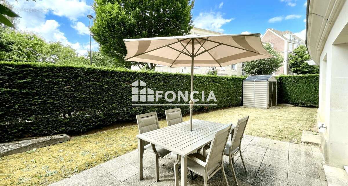 Appartement à LE PLESSIS-ROBINSON