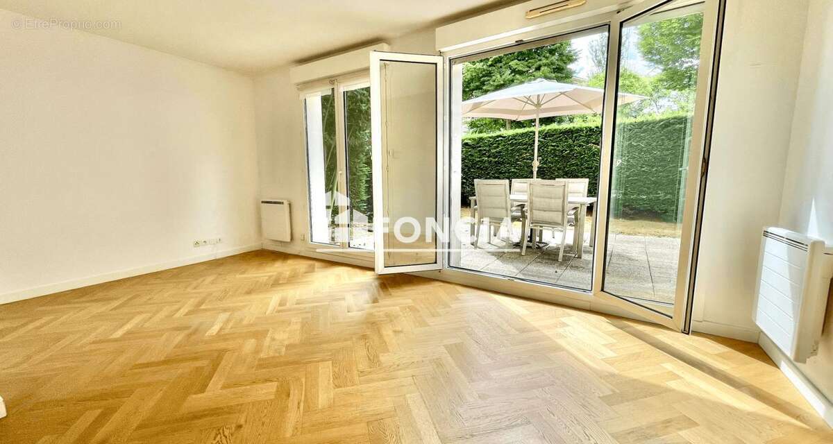 Appartement à LE PLESSIS-ROBINSON