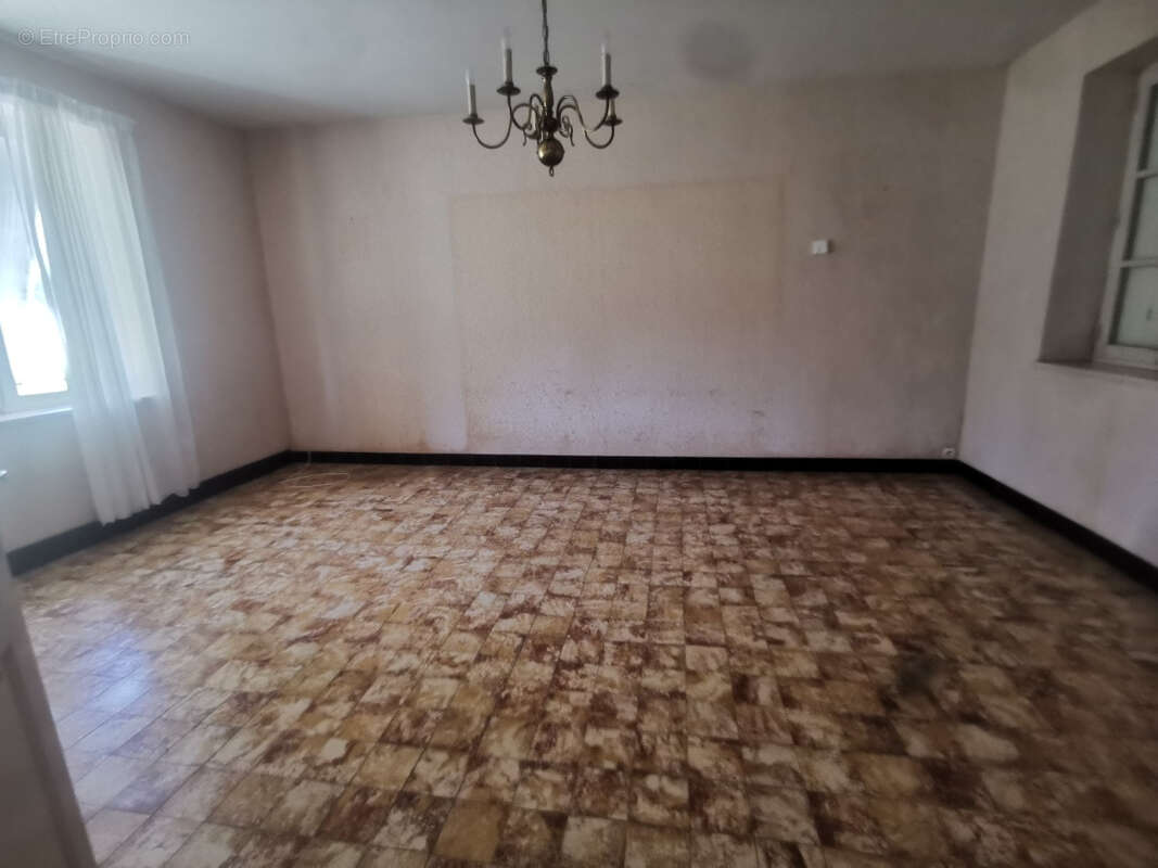 Maison à SAINT-NICOLAS-DE-BOURGUEIL