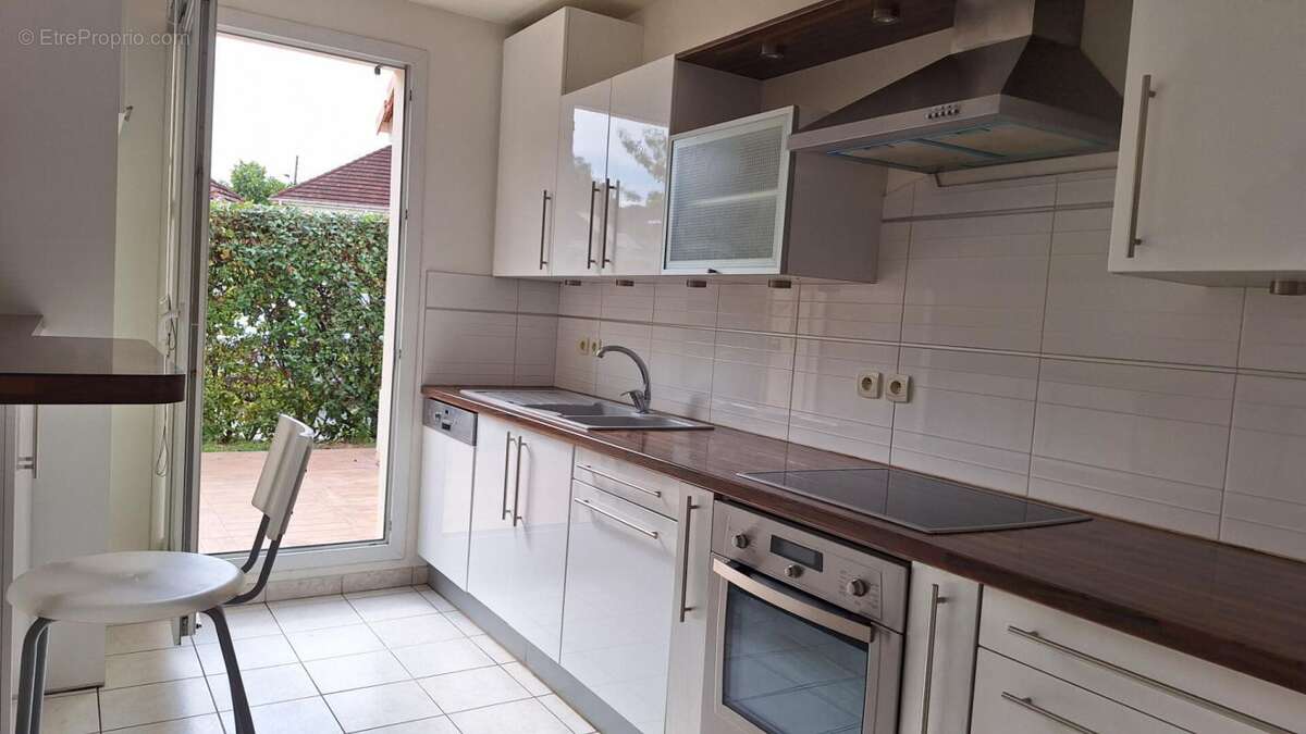 Maison à LES MOLIERES