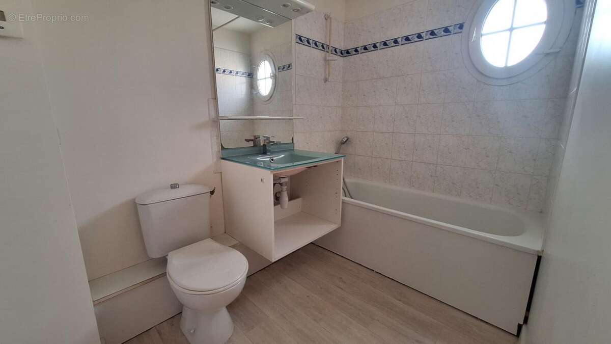 Maison à LES MOLIERES