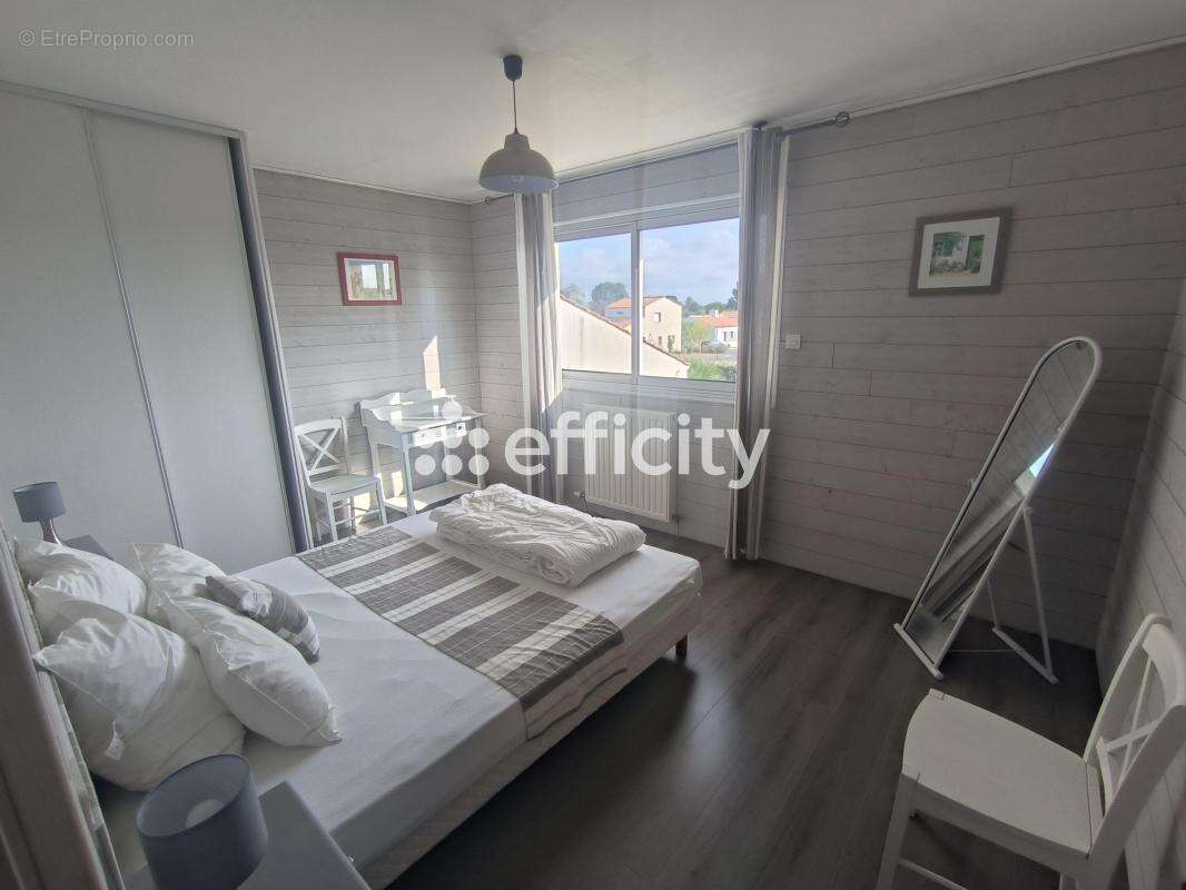 Maison à SAINT-VINCENT-SUR-JARD