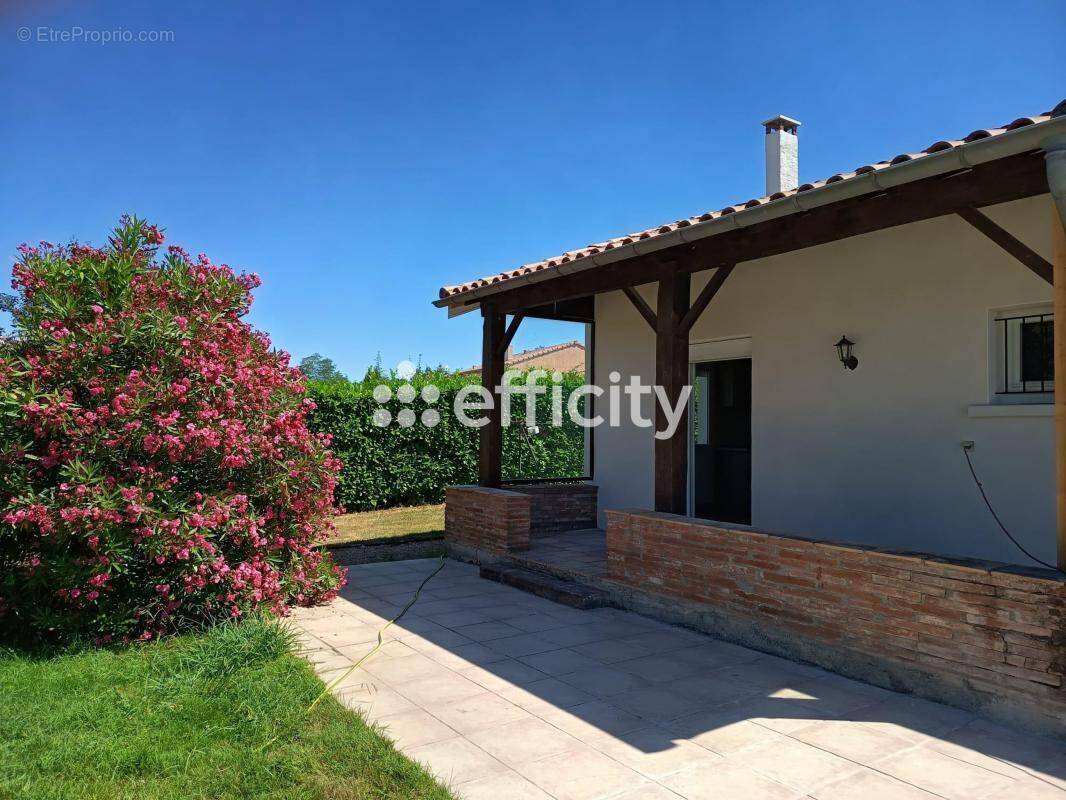 Maison à SAINTE-FOY-D&#039;AIGREFEUILLE