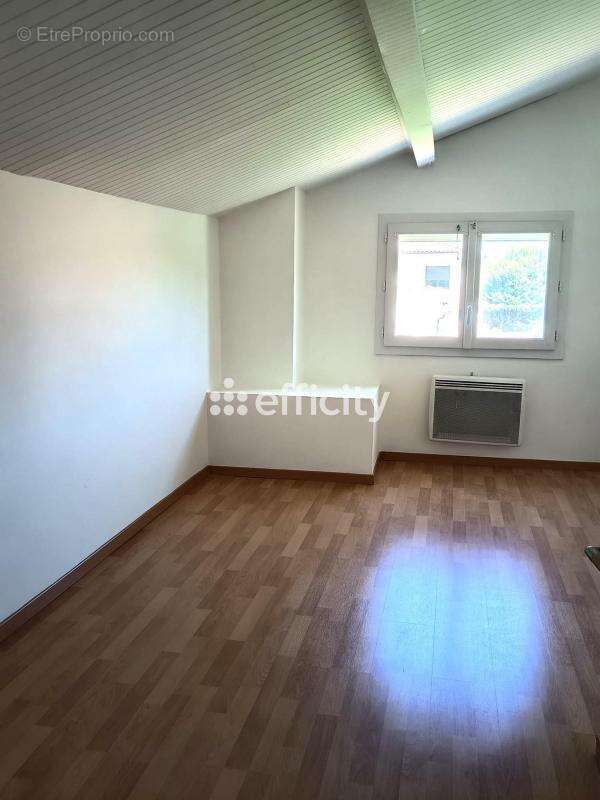 Maison à SAINTE-FOY-D&#039;AIGREFEUILLE