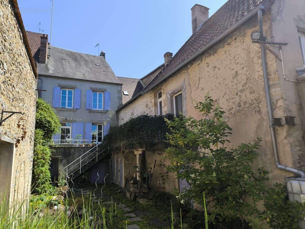 Maison à CORBIGNY