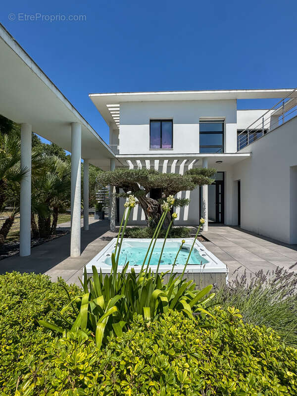 Maison à SAINT-PALAIS-SUR-MER