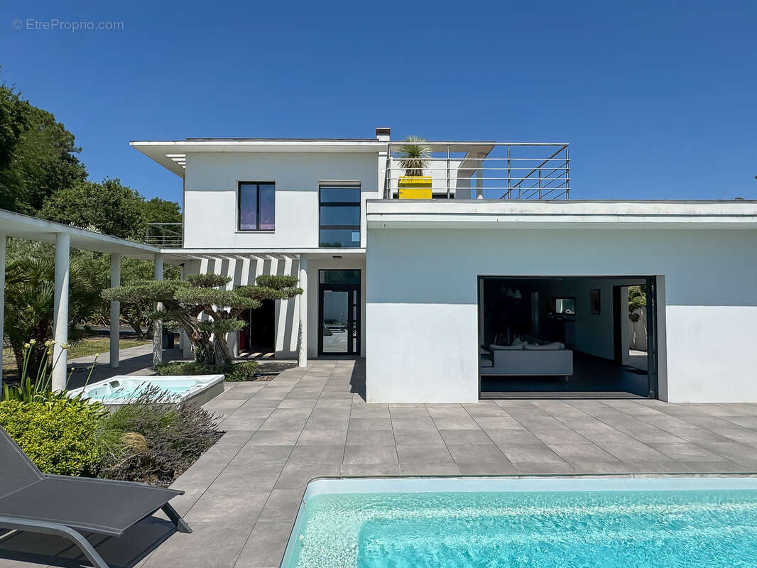 Maison à SAINT-PALAIS-SUR-MER