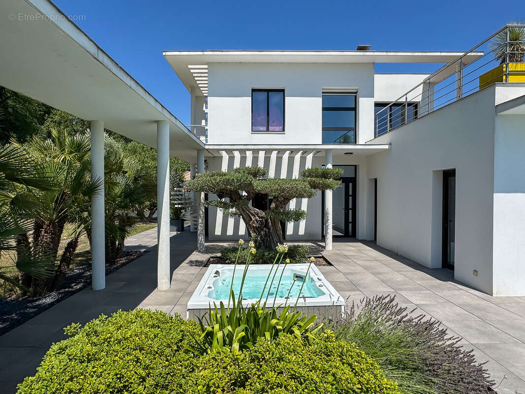 Maison à SAINT-PALAIS-SUR-MER