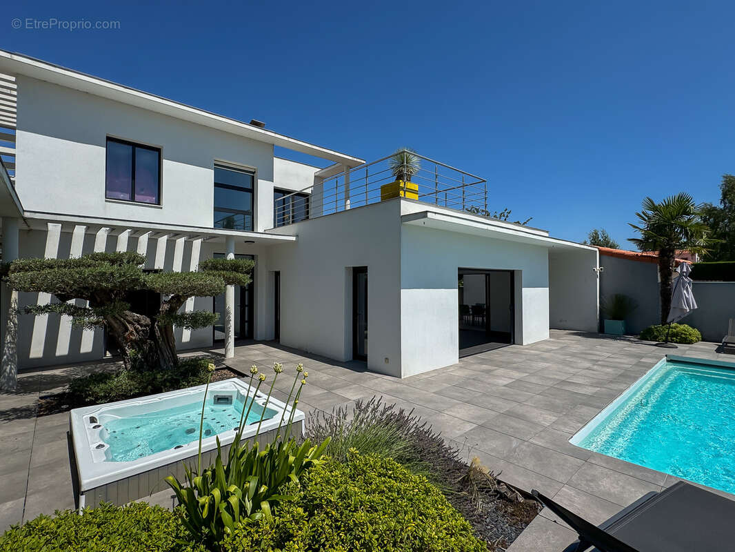 Maison à SAINT-PALAIS-SUR-MER