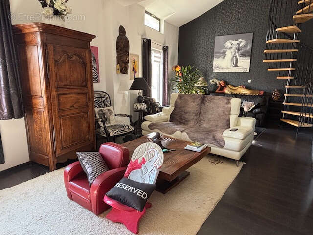 Maison à LAITRE-SOUS-AMANCE