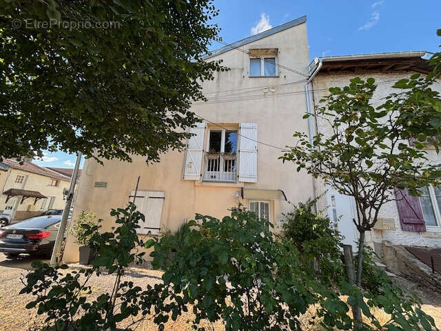 Maison à LAITRE-SOUS-AMANCE