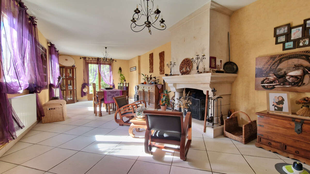 Maison à GOUSSAINVILLE