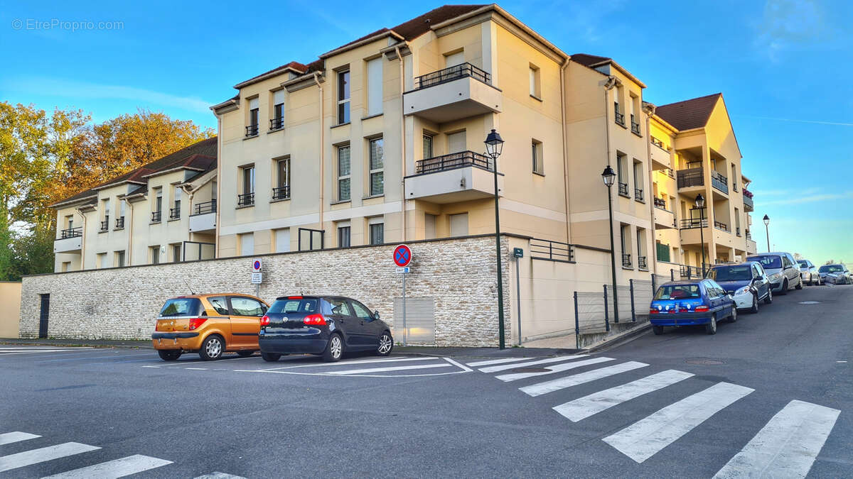 Appartement à MARLY-LA-VILLE