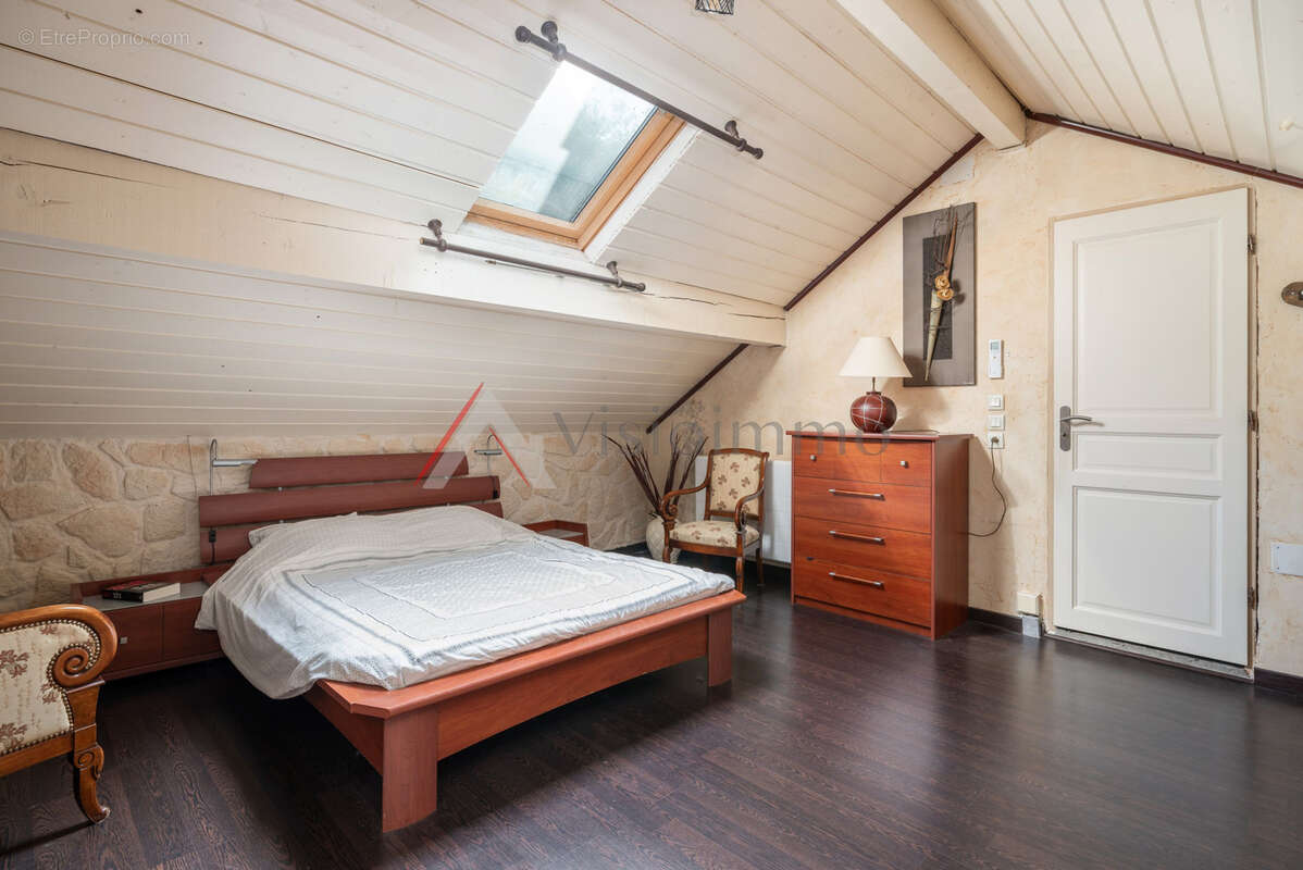 Maison à CHAMP-SUR-DRAC