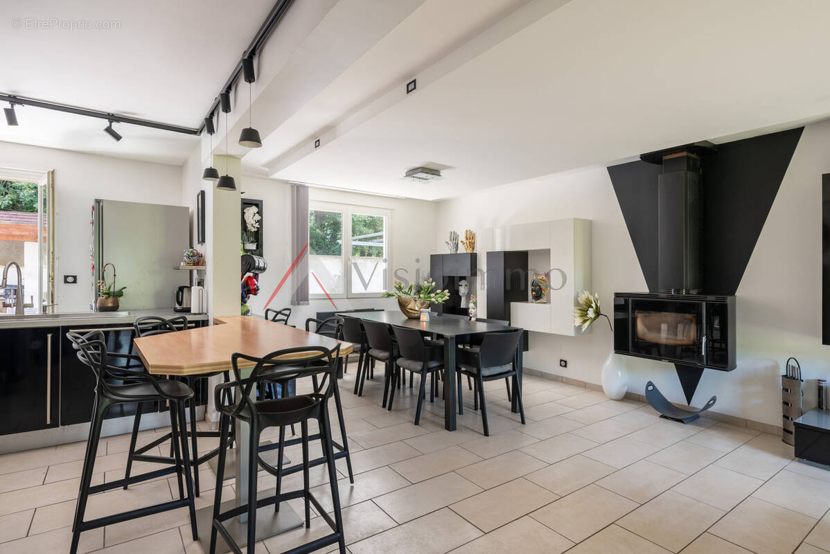 Maison à CHAMP-SUR-DRAC