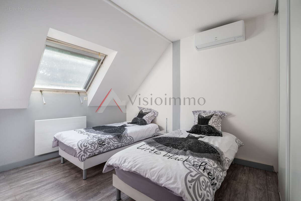 Maison à CHAMP-SUR-DRAC