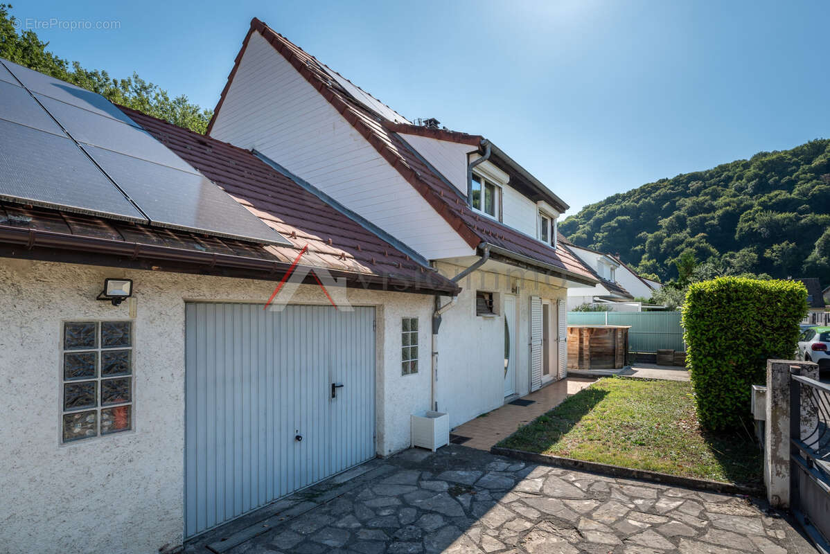 Maison à CHAMP-SUR-DRAC