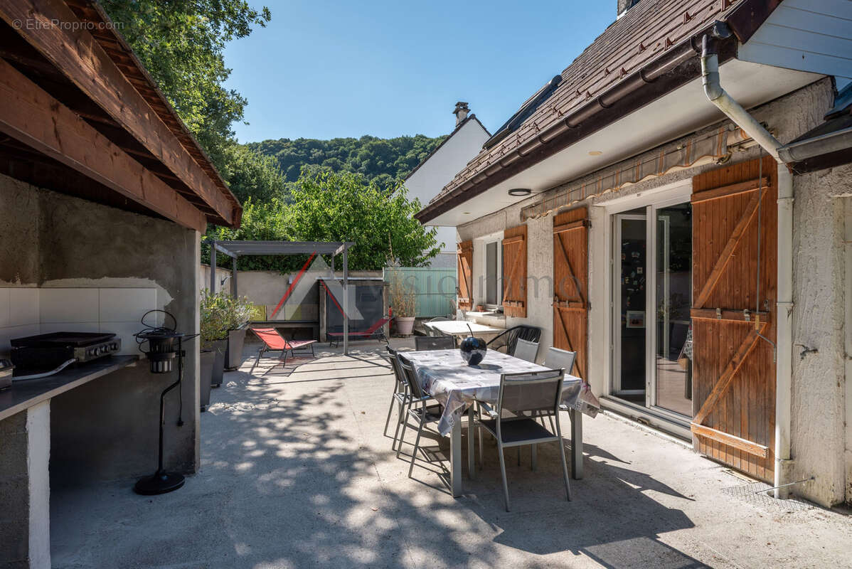 Maison à CHAMP-SUR-DRAC