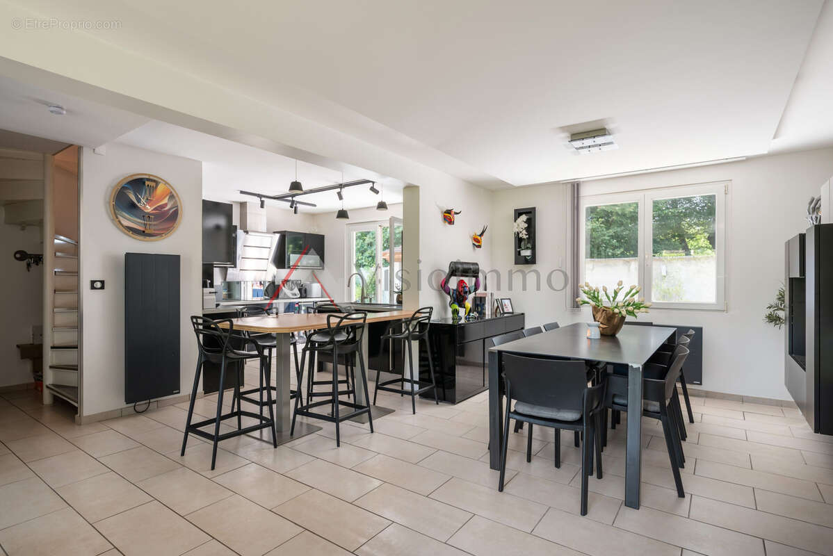 Maison à CHAMP-SUR-DRAC