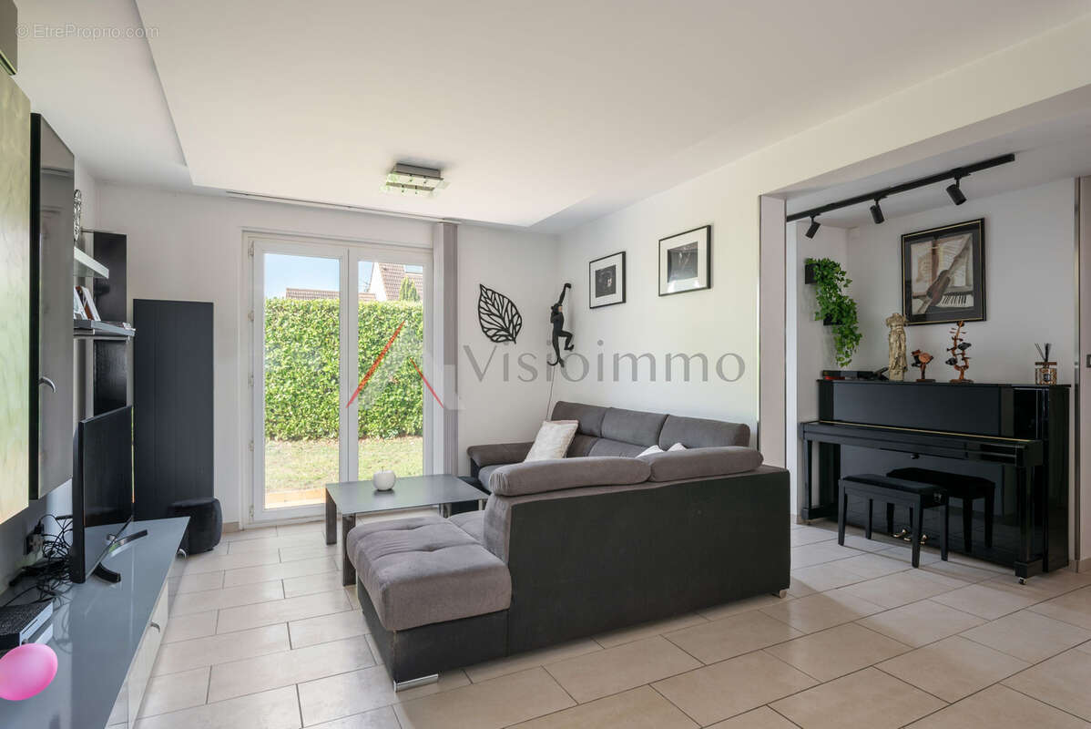 Maison à CHAMP-SUR-DRAC