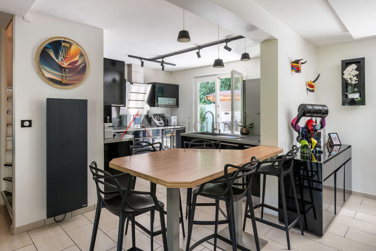 Maison à CHAMP-SUR-DRAC