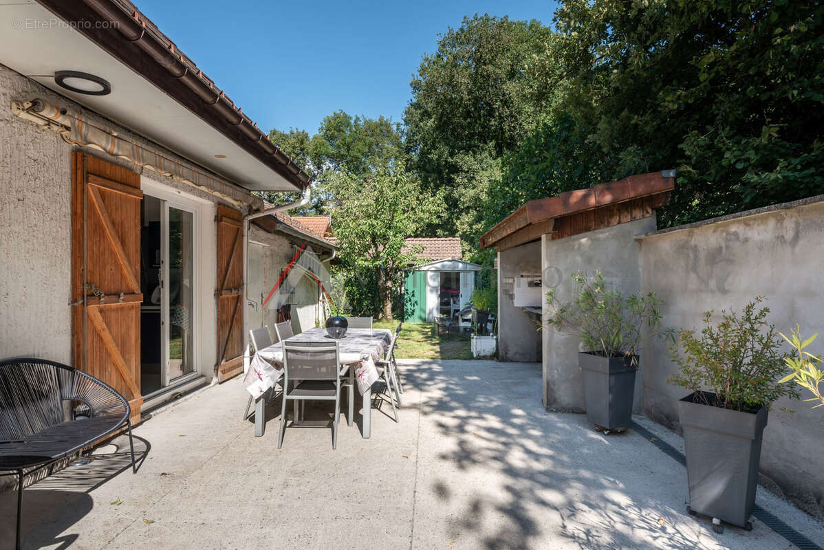 Maison à CHAMP-SUR-DRAC