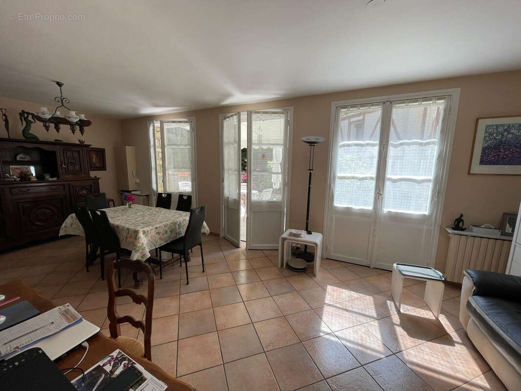 Maison à LA ROCHE-GUYON