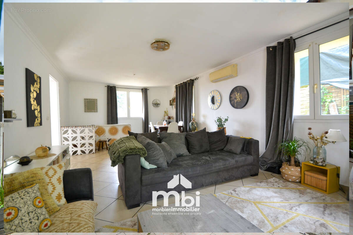 Maison à MARLY-LA-VILLE