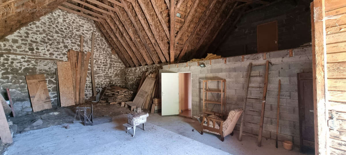 Maison à SAINT-URCIZE