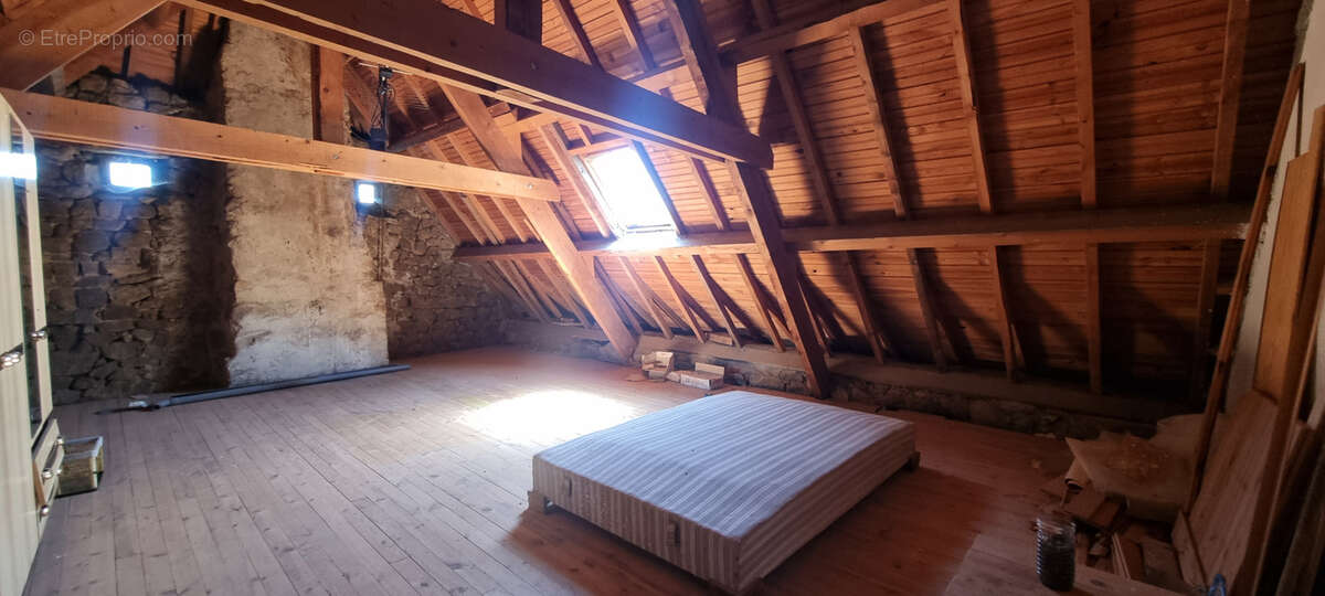 Maison à SAINT-URCIZE