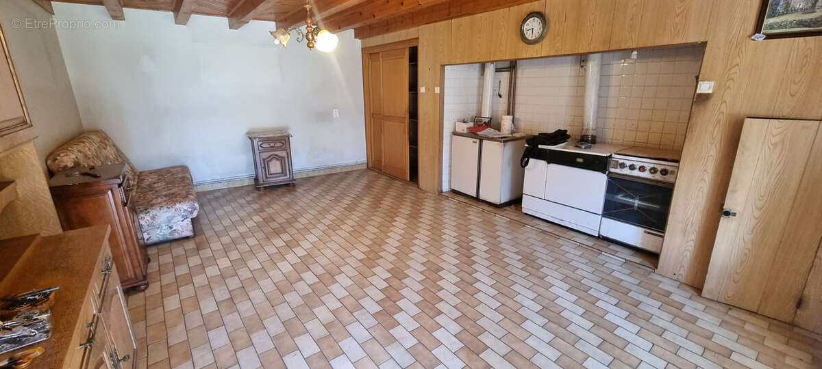 Maison à SAINT-URCIZE