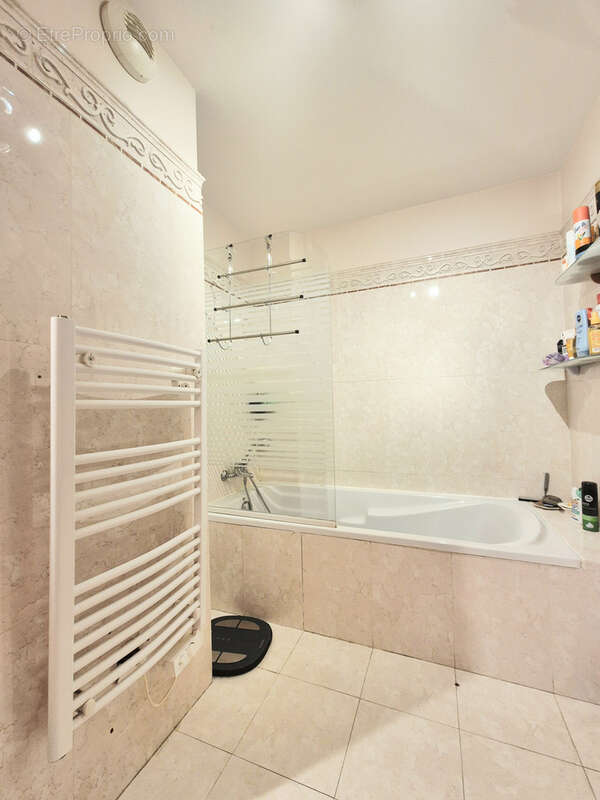 Appartement à HYERES