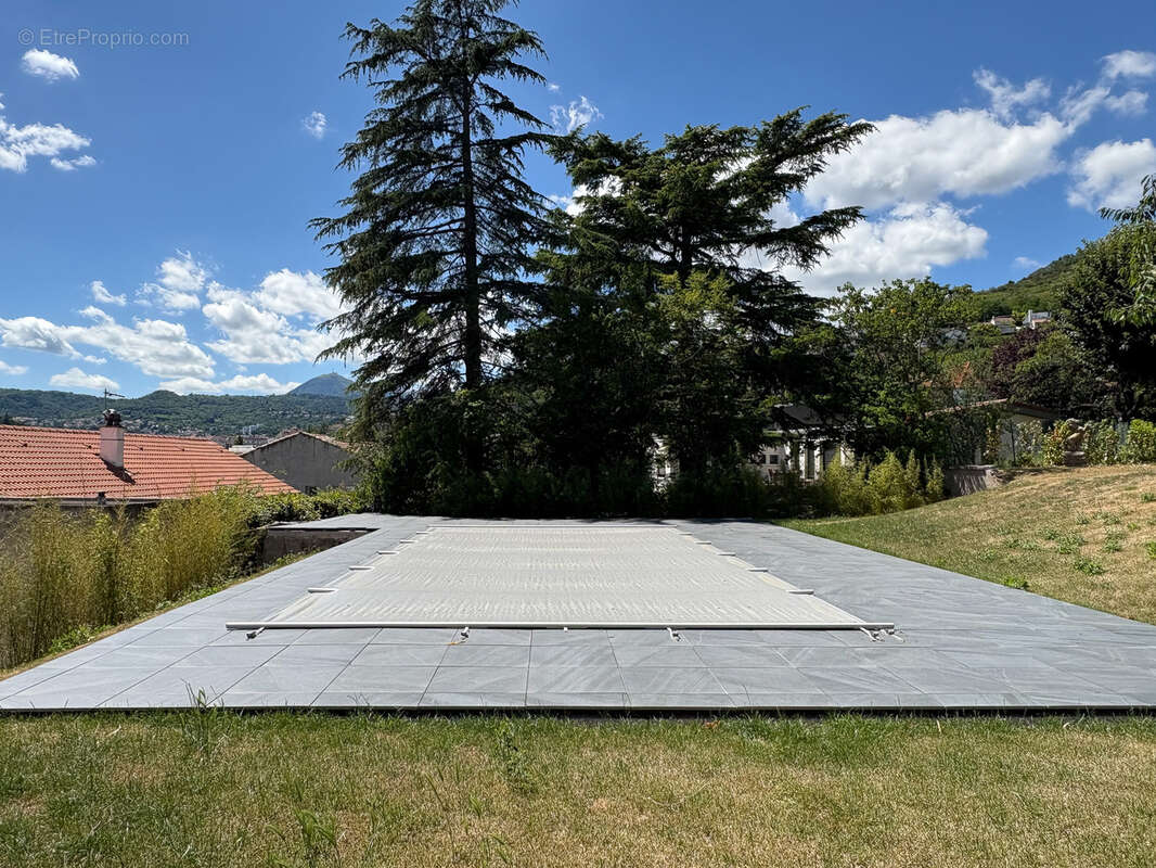 Maison à CLERMONT-FERRAND