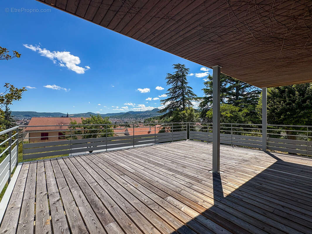 Maison à CLERMONT-FERRAND