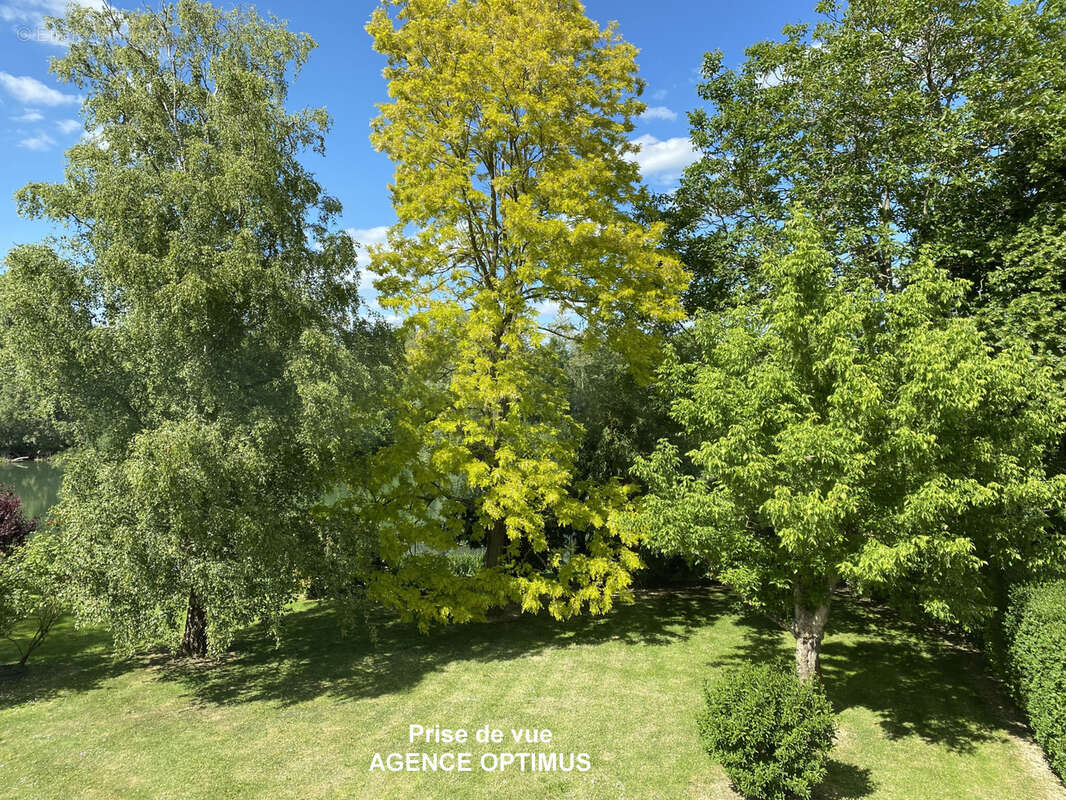 Maison à VILLENEUVE-LA-GUYARD