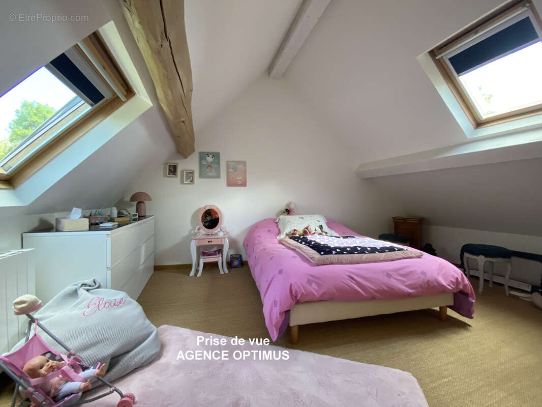 Maison à VILLENEUVE-LA-GUYARD