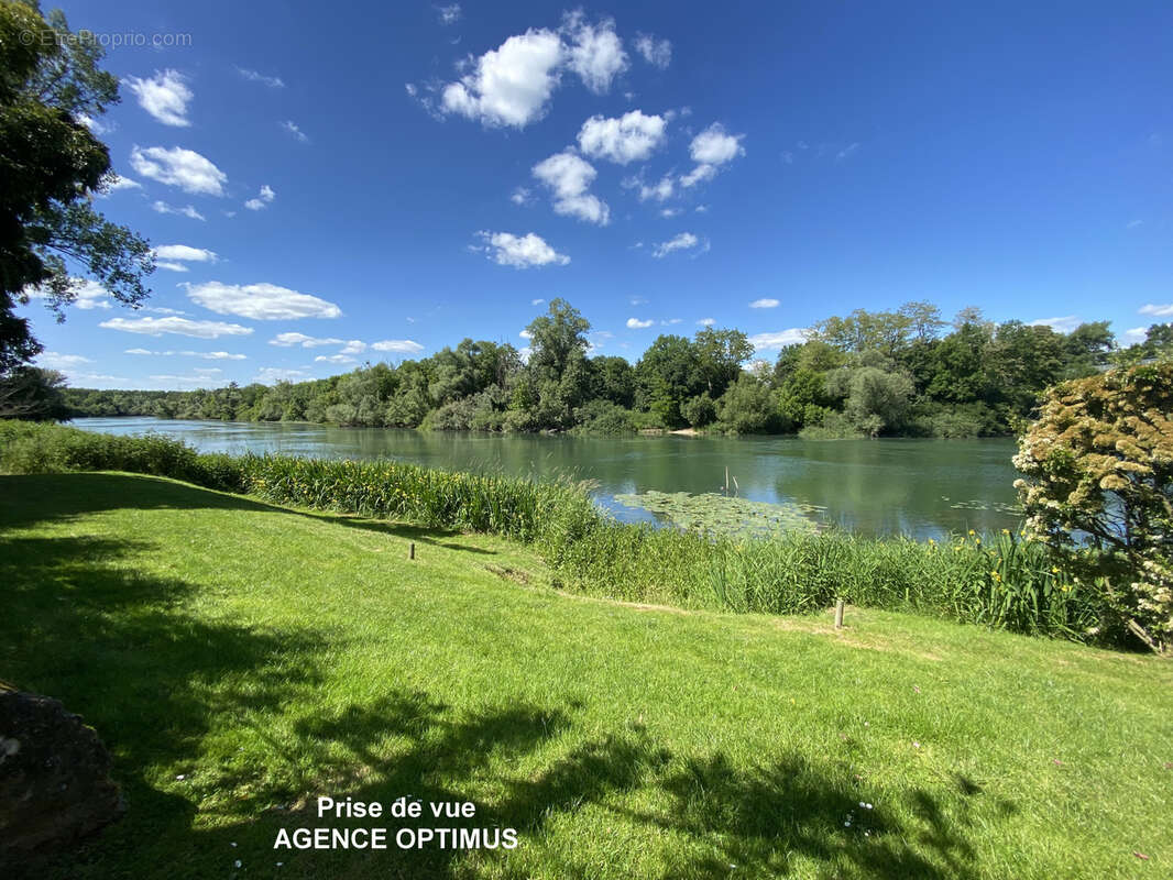 Maison à VILLENEUVE-LA-GUYARD